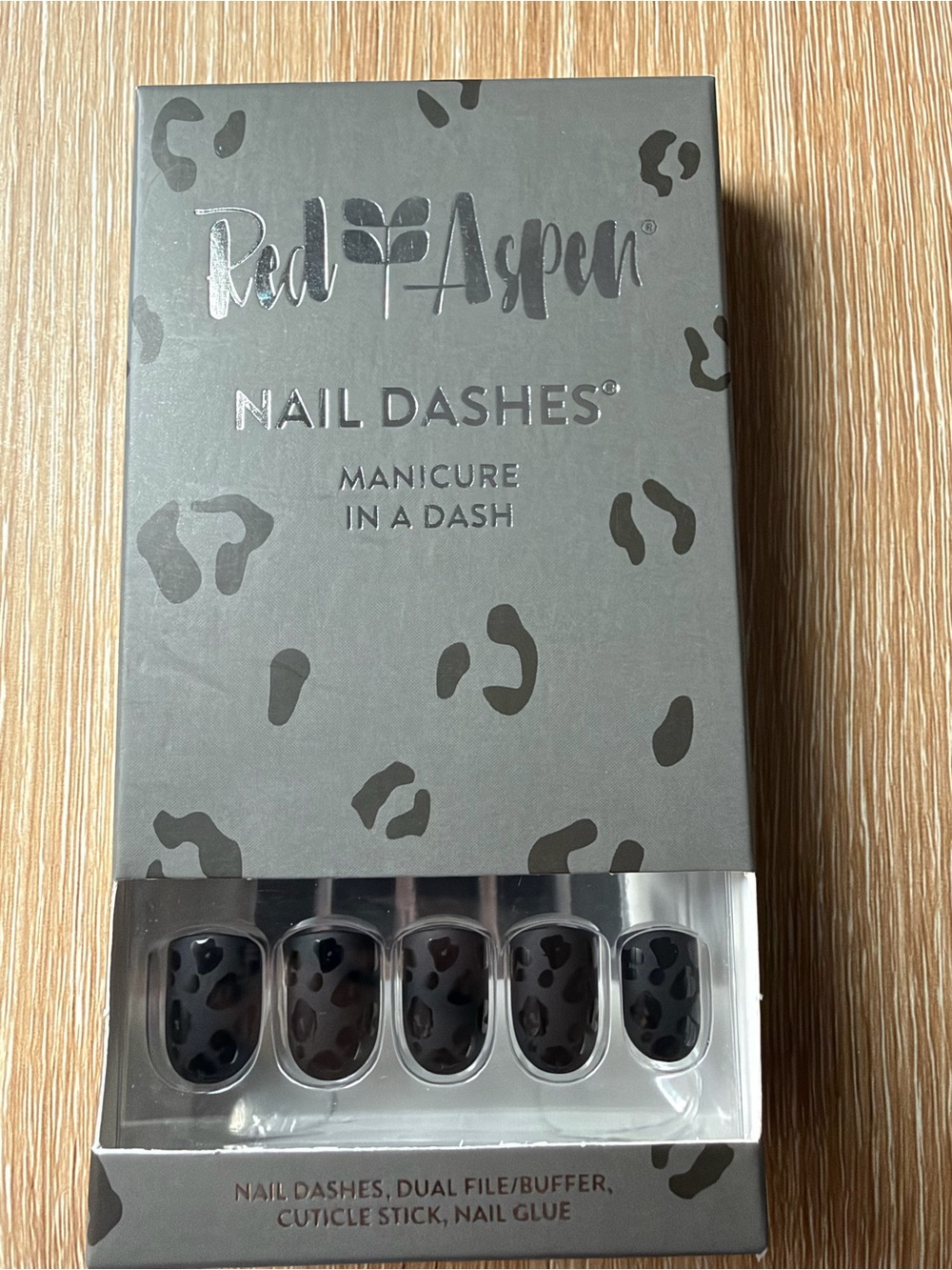 Red Aspen - Raelyn Says Rawr - Press On Nails Kit - NEW! Short Square - Leopard